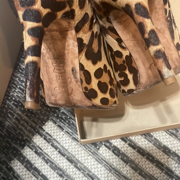 Leopard pattern booties by Joie - Picture 4 of 8